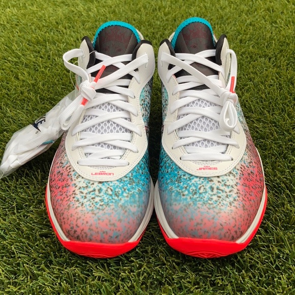 Nike Lebron VIII V/2 Low QS main image 5
